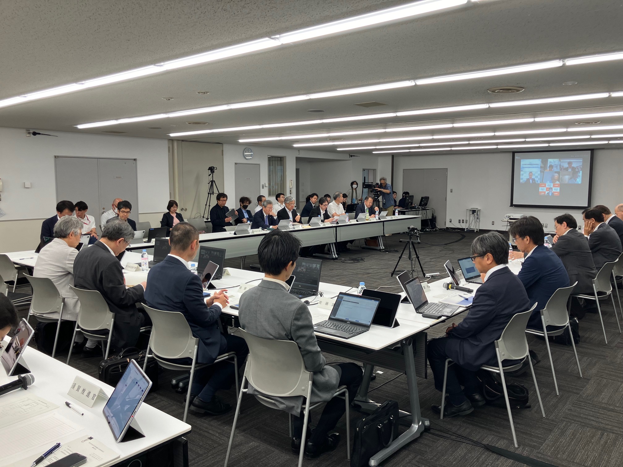 改定の基本認識に物価高や現役世代の負担抑制を例示のサムネイル画像