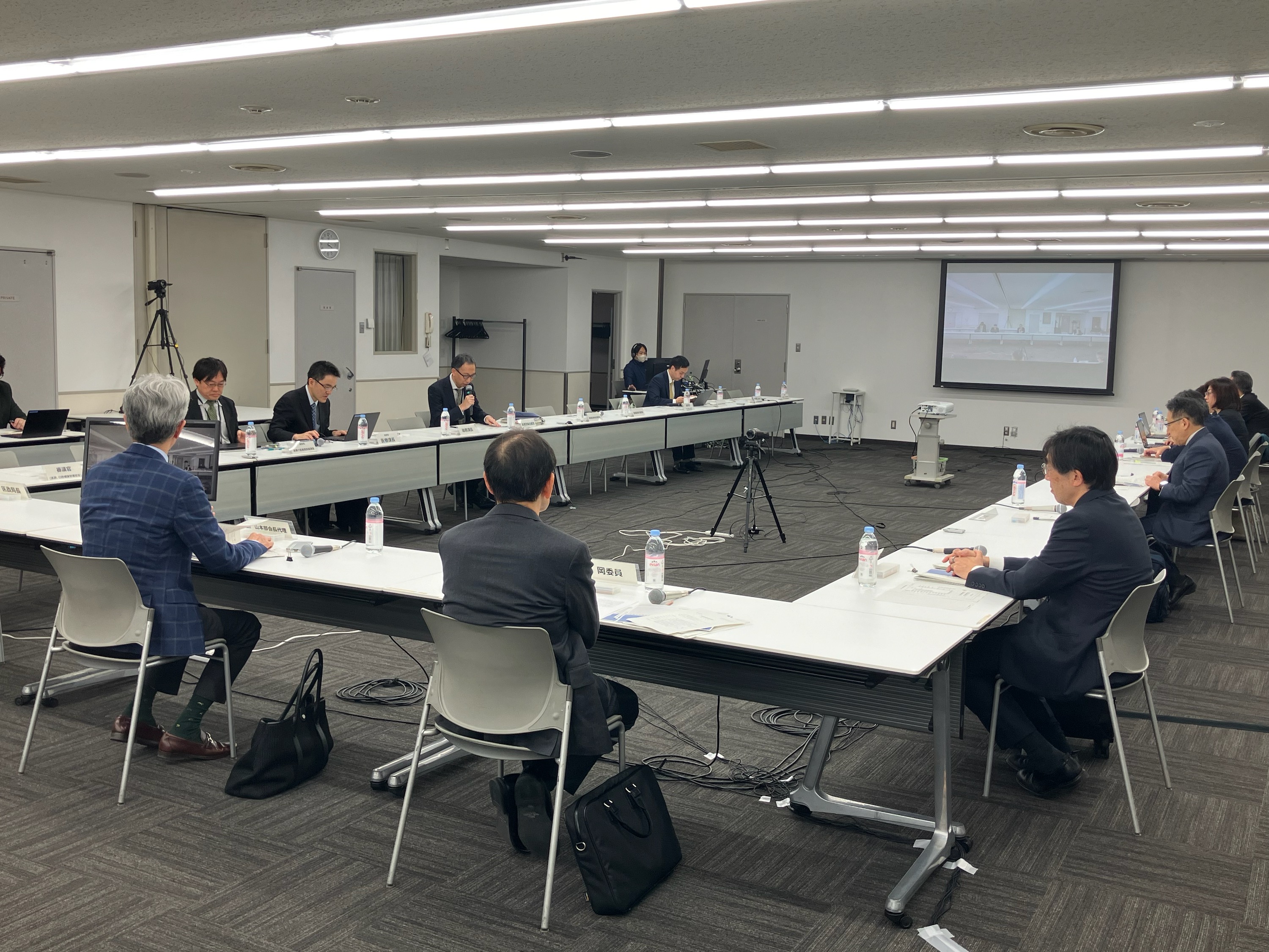 前回報酬改定の不足分加えた賃上げ対応をのサムネイル画像