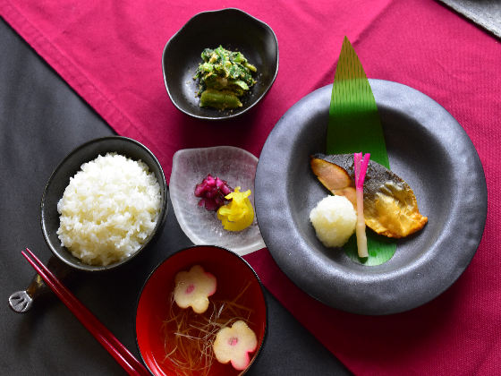 お皿で“演出”　おいしい病院食に挑むのサムネイル画像