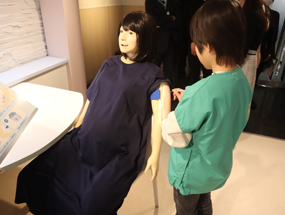 日医、診療所パビリオンをキッザニア東京に出展のサムネイル画像