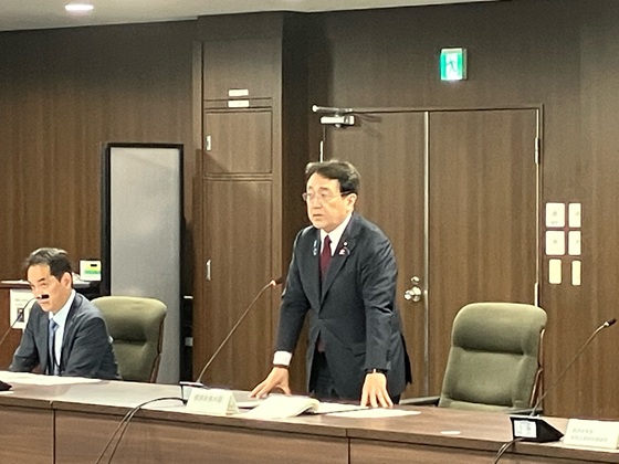 「国内で必要な医療機器・物資は確保」赤沢経産相のサムネイル画像