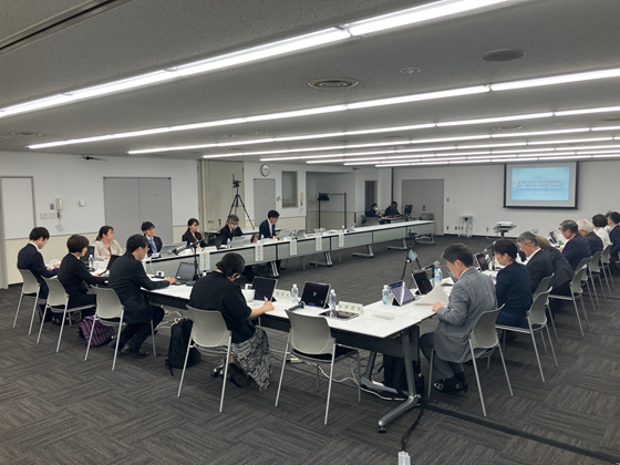 看護職員の供給推計実施案を了承　厚労省検討会のサムネイル画像