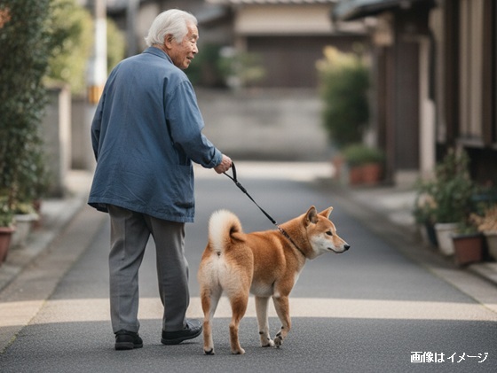 犬と暮らす高齢者の増加　医療・介護費抑制に効果のサムネイル画像