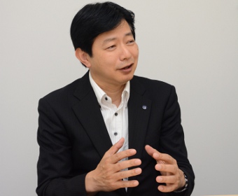 「長く働いていただける環境を提供したい」と話す国武次長