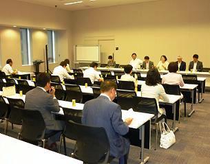 歯科口腔保健推進法案、修正案を了承