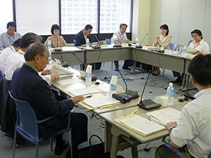 介護福祉士受験料の時限引き下げに異論続出