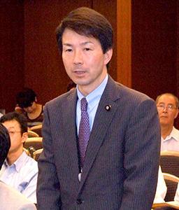 「介護はビジネスか公共サービスか」