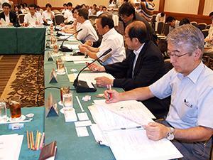 介護保険サービス関係団体懇談会が初会合