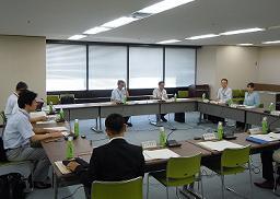 報告書案に「小児がん拠点病院」の整備など