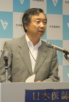 日医、厚生労働白書の問題点を指摘