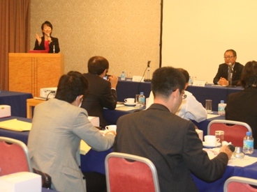 骨粗しょう症の問題点と予防法を解説