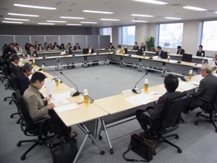 産科補償、小児専門施設の対象追加が論点に