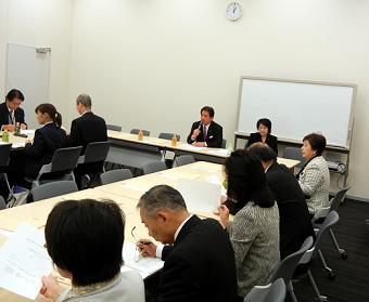 終末期の判定など、法案に歯科医師も追加を