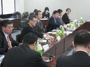 専門医資格にインセンティブを