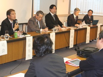 医療事故調査の制度設計を議論