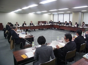 特定健診の医療費削減効果を検証へ