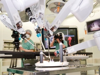 最新手術支援ロボが始動、札幌医科大病院