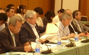 医療保険部会、在宅医療への要望相次ぐ