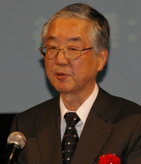 地域包括ケア構築、「消費増税分を財源に」