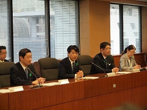 「国外で新型インフル発生」を想定し訓練