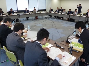 がん対策の評価指標を了承、中間評価へ調査