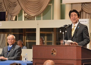 安倍首相「長寿社会モデルを世界に発信」