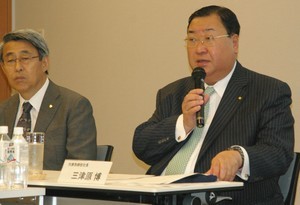 後発医薬品生産量、「3年後めどに倍増へ」