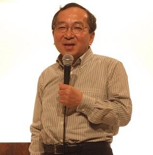 認知症「本人の『世界』に合わせ対応を」