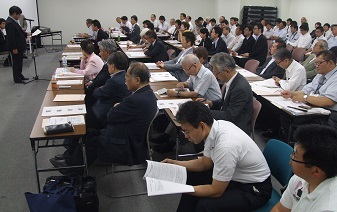 研修ポイント制度充実など、基本方針を提示