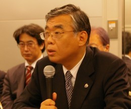 他団体と連携し、薬剤師をまとめる