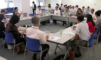 介護食品の機能を「色」で表示へ