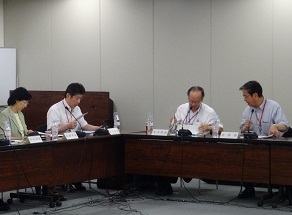 がん情報、診断日の翌年末までに届け出へ