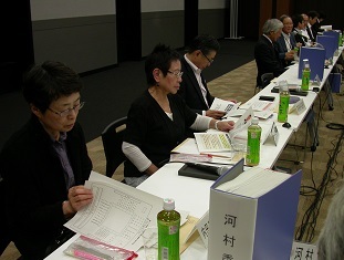 報酬改定へ、関係団体からヒアリング