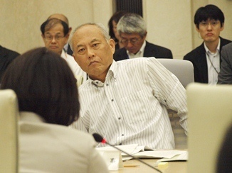 都の地域包括ケア実現へ、有識者が提案