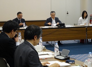 がん対策、中間評価骨子を決定