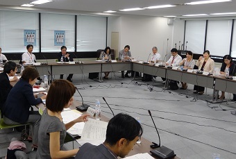 院内がん登録、66項目を軸に調整へ