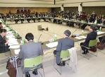 「両論併記」の取りまとめ案を了承―介護保険部会のサムネイル画像