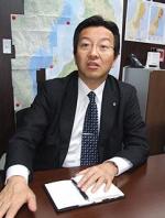 スーツで被災県へ、ケアマネ協会の木村会長のサムネイル画像
